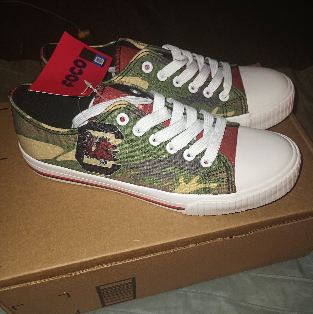 Foco Gamecocks camouflage size 8 New in the box